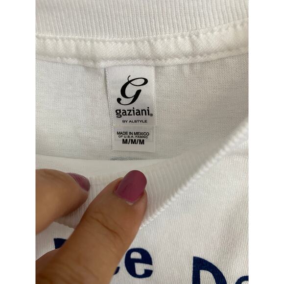 Carlos Mencia Signed Autographed Cotton T-shirt Dee Dee Dee NEW - Picture 4 of 6